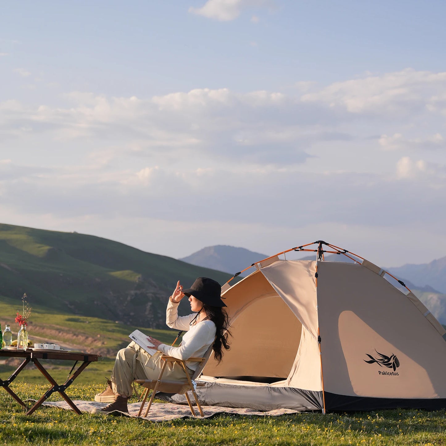 2-4 Person Windproof Lightweight Easy Set Up Tent